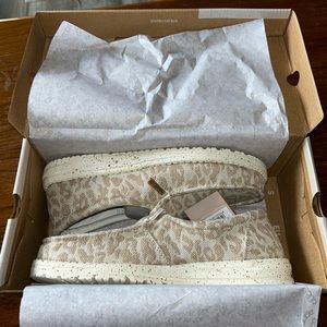 BRAND NEW Cheetah Print Hey Dudes